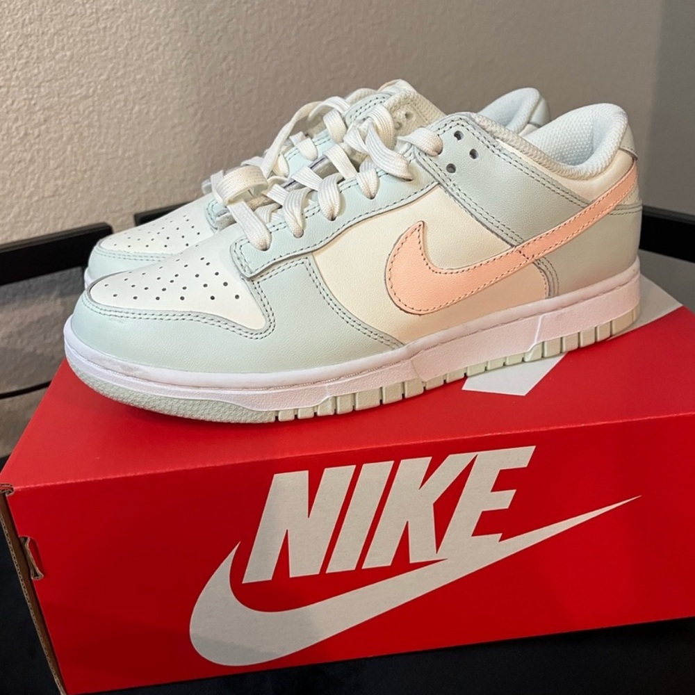 New Nike dunks